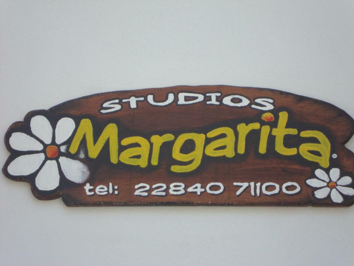 Studios Margarita Platis Gialos  エクステリア 写真